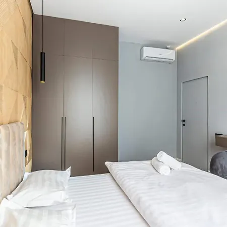 Luxurious Renovation De Style דירה Créteil