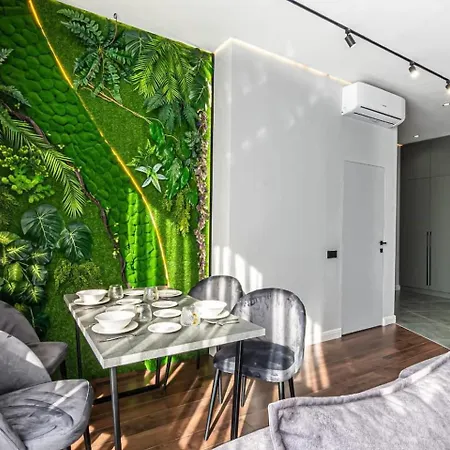 Luxurious Renovation De Style דירה *